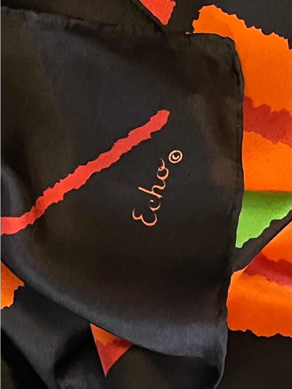 Gorg Vintage Echo Silk Scarf Bold Print Large 31 In Excellent Condition - Picture 9 of 9